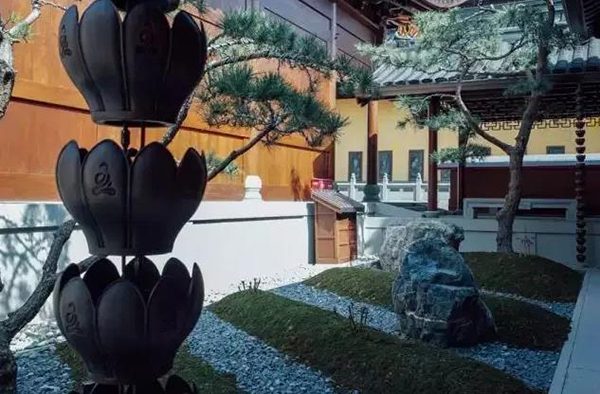 彝族傳統(tǒng)民居建筑有哪些類型？
